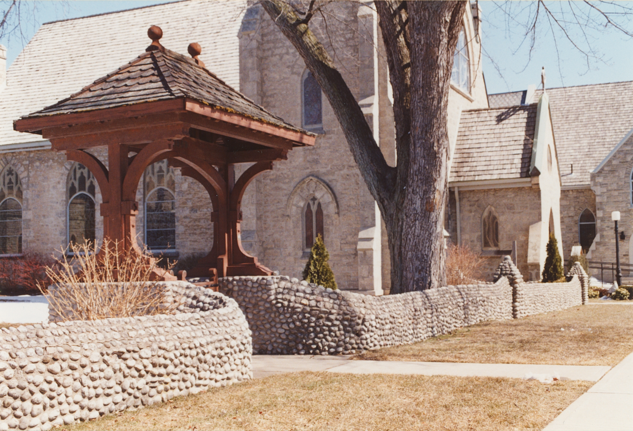 Cam-1 Stone Wall Trinity Anglican Church 2